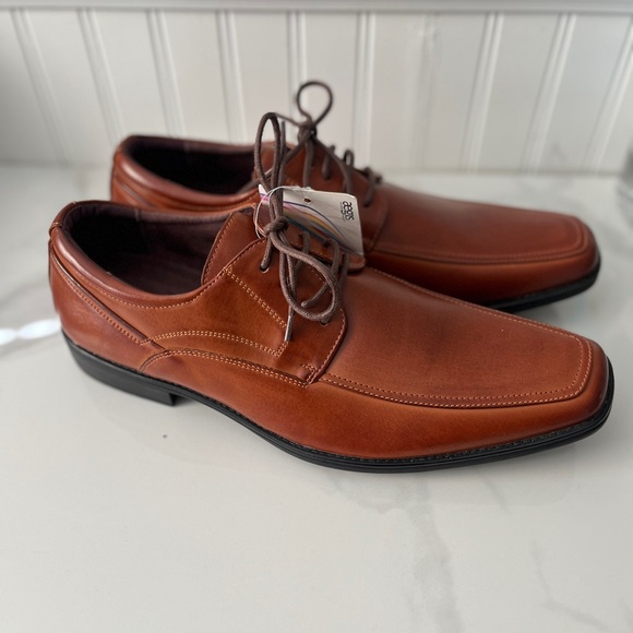 Freeman Shoes - Picture 1 of 4